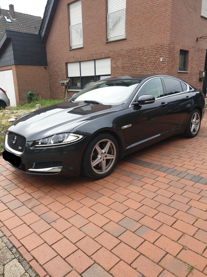 Jaguar XF