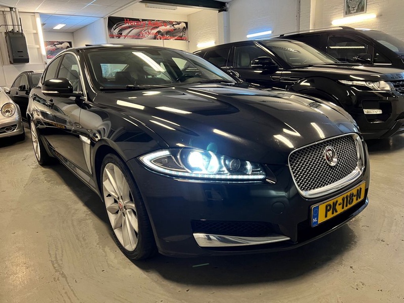 Jaguar XF