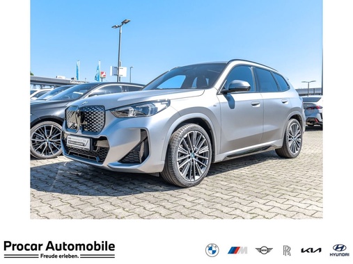 BMW iX1 2024