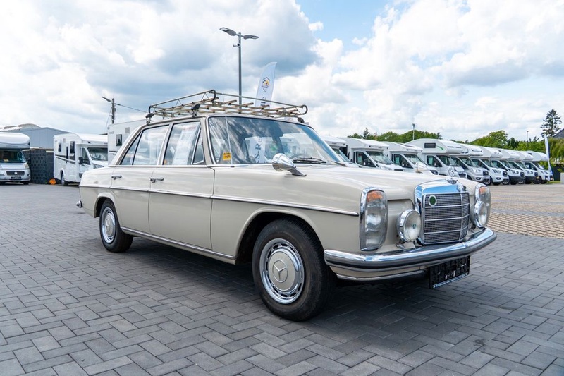 Mercedes-Benz 200