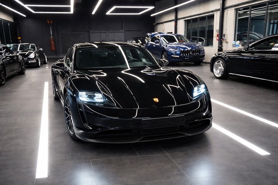 Porsche Taycan 2024