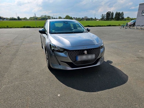 Peugeot 208 2023