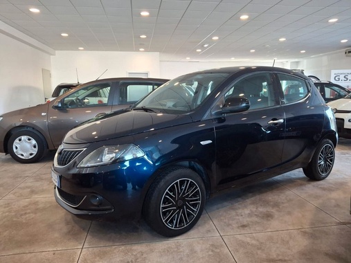 Lancia Ypsilon 2021