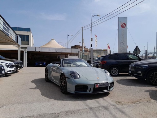 Porsche 911 2025