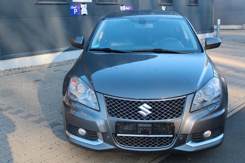 Suzuki Kizashi