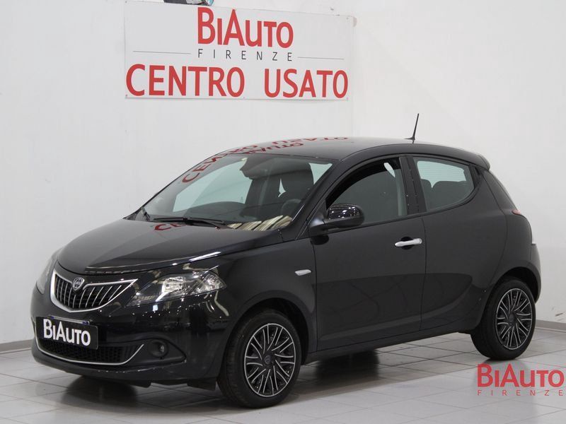 Lancia Ypsilon