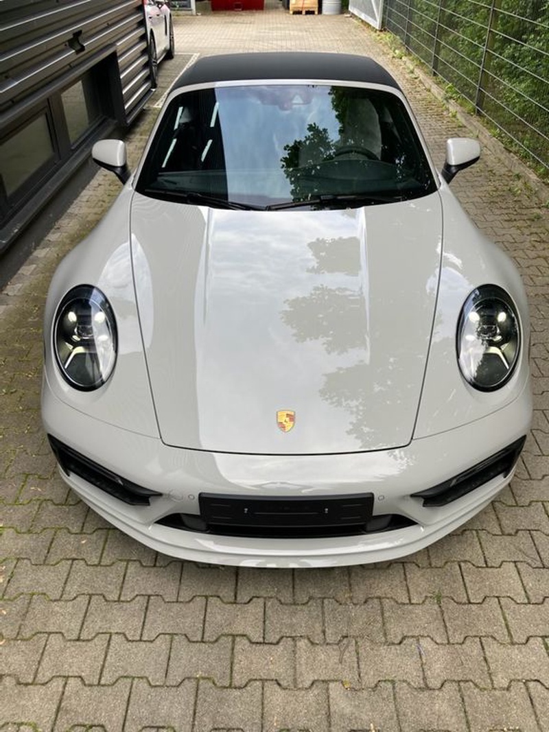 Porsche 992