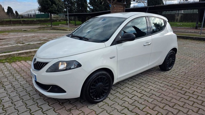 Lancia Ypsilon 2022