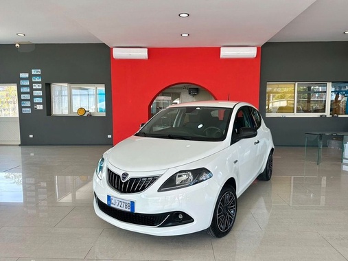 Lancia Ypsilon 2022