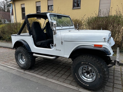 Jeep CJ 1975