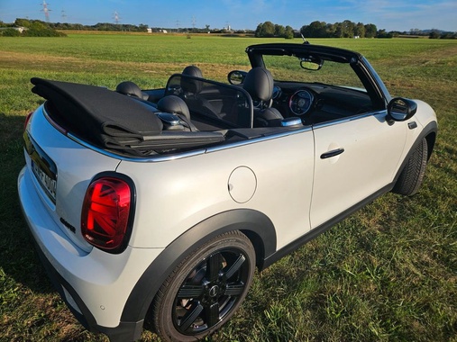 MINI Cabrio 2023