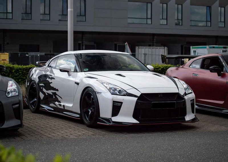 Nissan GT-R