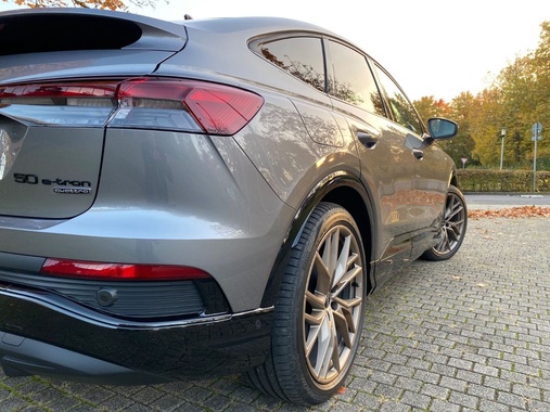 Audi Q4 e-tron 2023