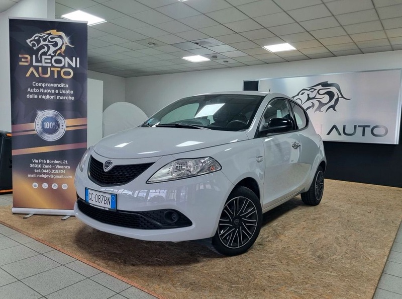 Lancia Ypsilon