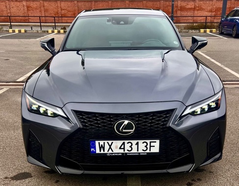 Lexus IS 2023