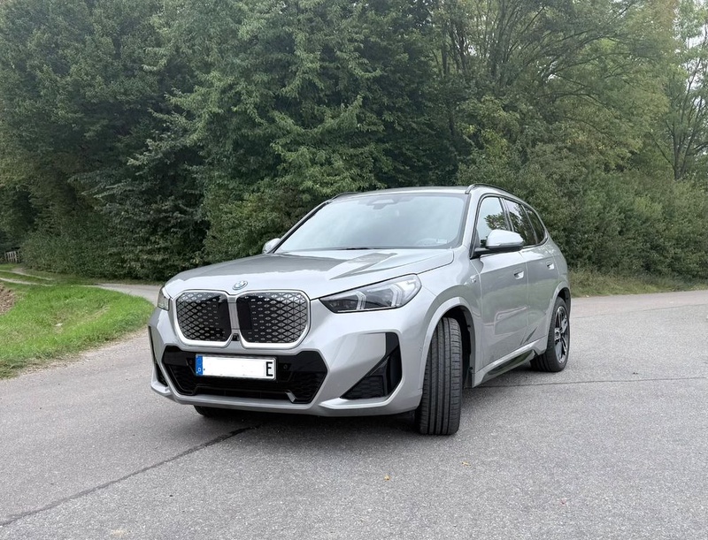 BMW iX1