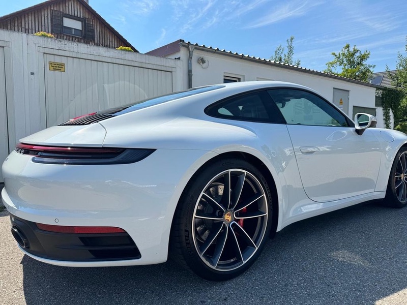 Porsche 992