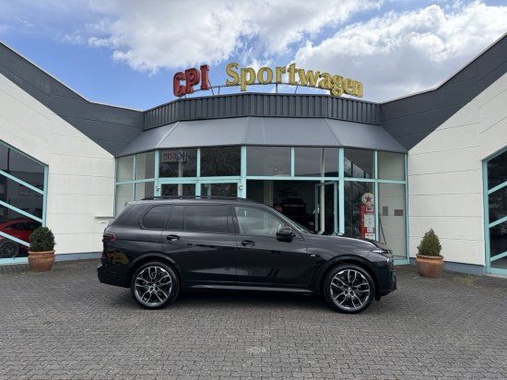 BMW X7 2025