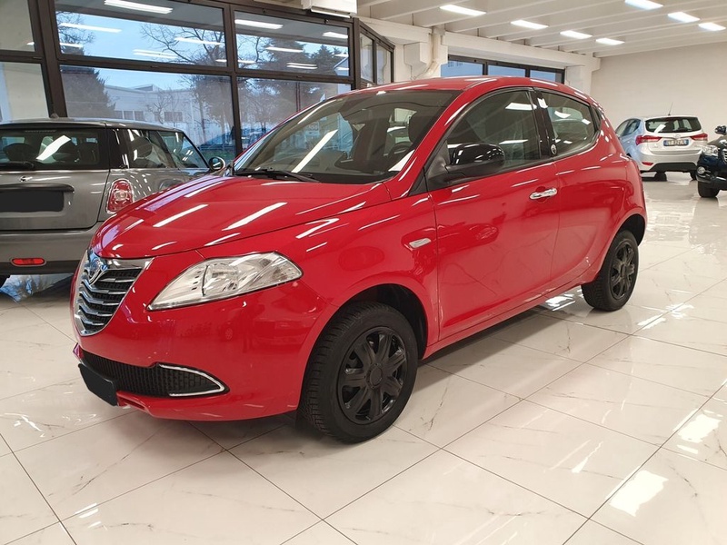 Lancia Ypsilon
