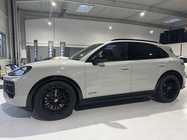 Porsche Cayenne 2024