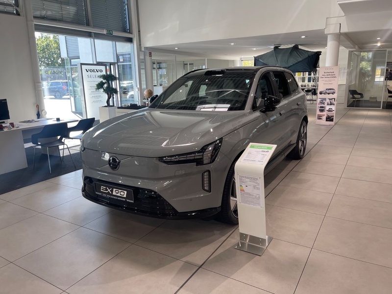 Volvo EX90