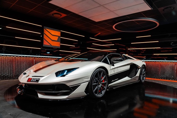 Lamborghini Aventador 2020