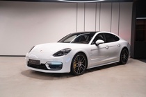 Porsche Panamera 2021