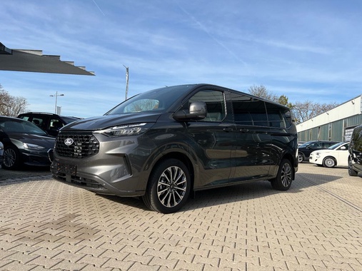 Ford Tourneo Custom 2025