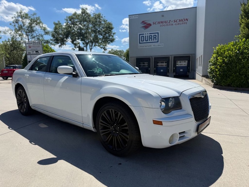 Chrysler 300 M