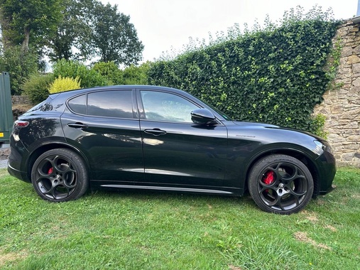 Alfa Romeo Stelvio 2023