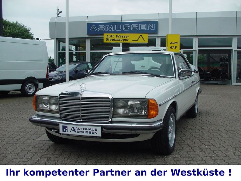 Mercedes-Benz 230