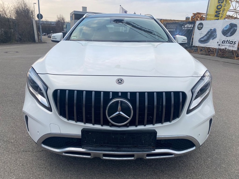 Mercedes-Benz GLA-Class