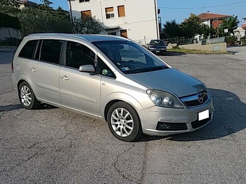 Opel Zafira 2008