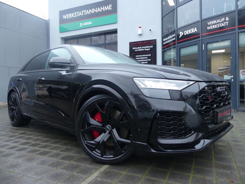 Audi RSQ8