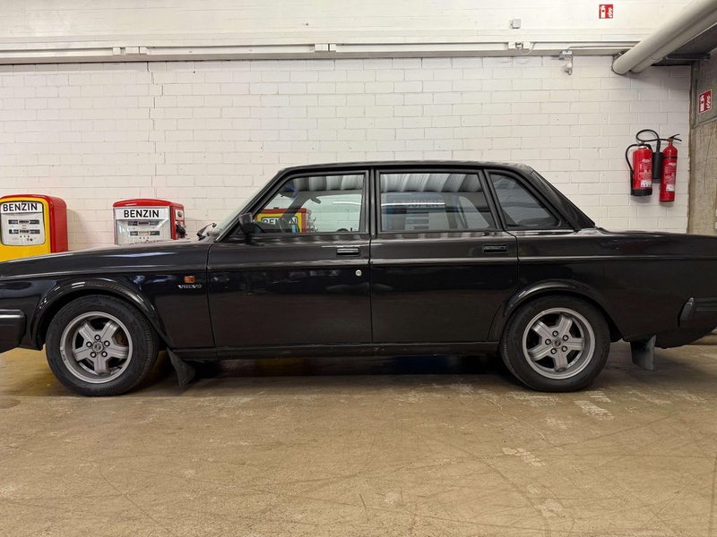 Volvo 244