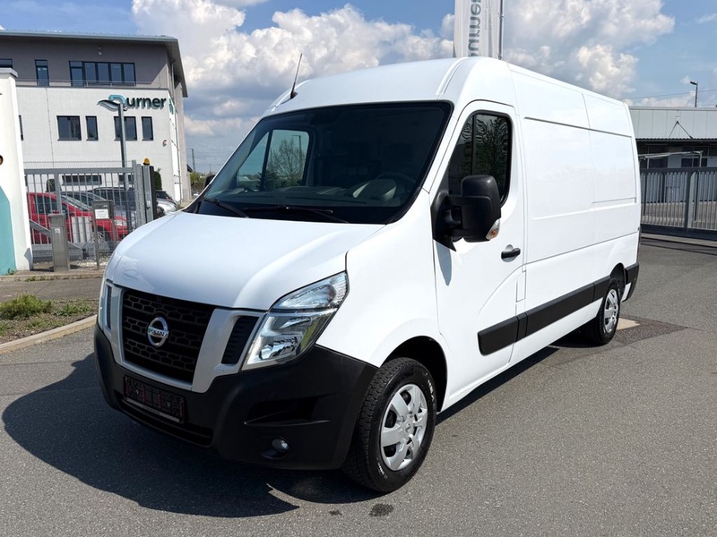 Nissan NV400