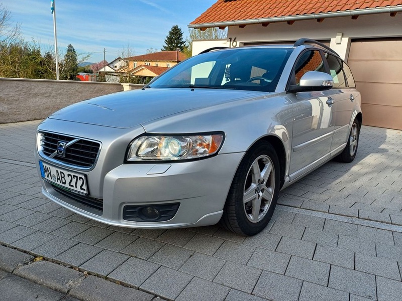 Volvo V50