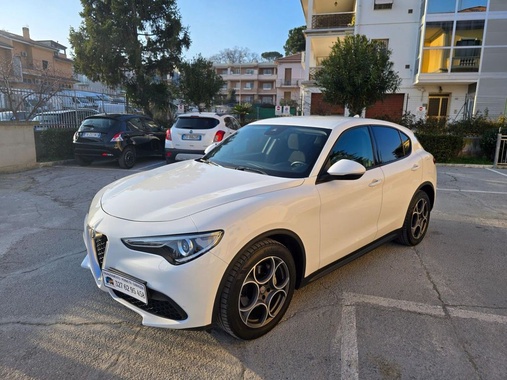 Alfa Romeo Stelvio 2019