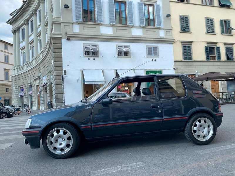 Peugeot 205