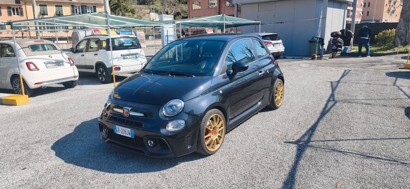 Abarth 595 2022