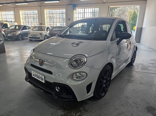 Abarth 595 2022