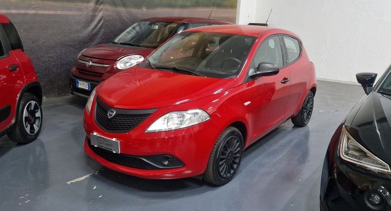 Lancia Ypsilon
