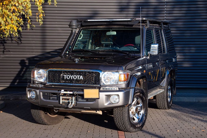 Toyota Land Cruiser