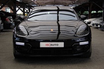Porsche Panamera 2021