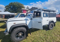 Land Rover Defender 2011