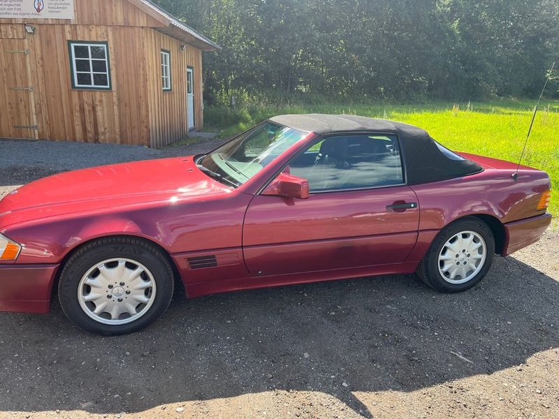 Mercedes-Benz SL-Class