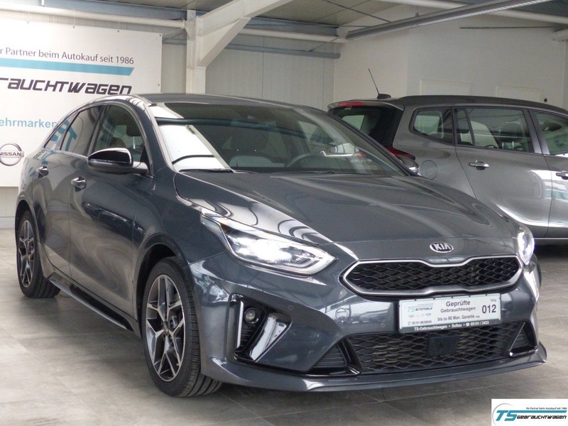 Kia pro cee'd / ProCeed
