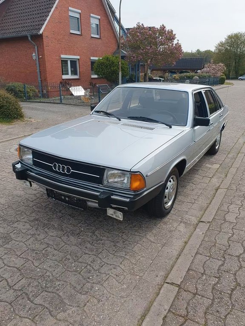 Audi 100