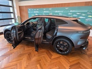 Aston Martin DBX 2025