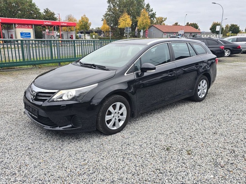 Toyota Avensis 2015